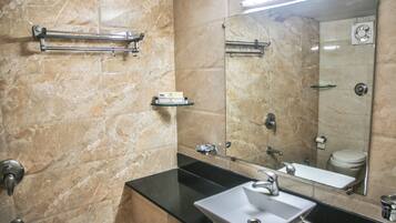 Executive Room, City View | Bathroom | Slippers