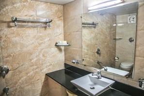 Executive Room, City View | Bilik Mandi | Selipar