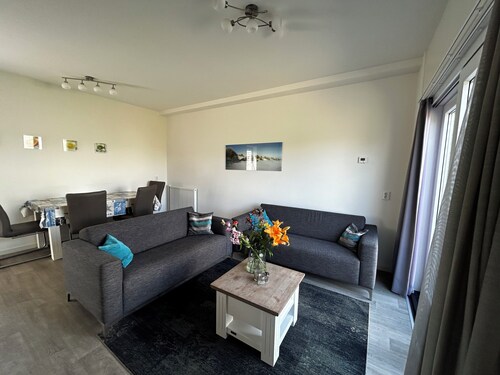 2 bedroom accommodation in Julianadorp aan Zee