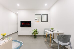 Cortinas blackout y sistema de insonorización 