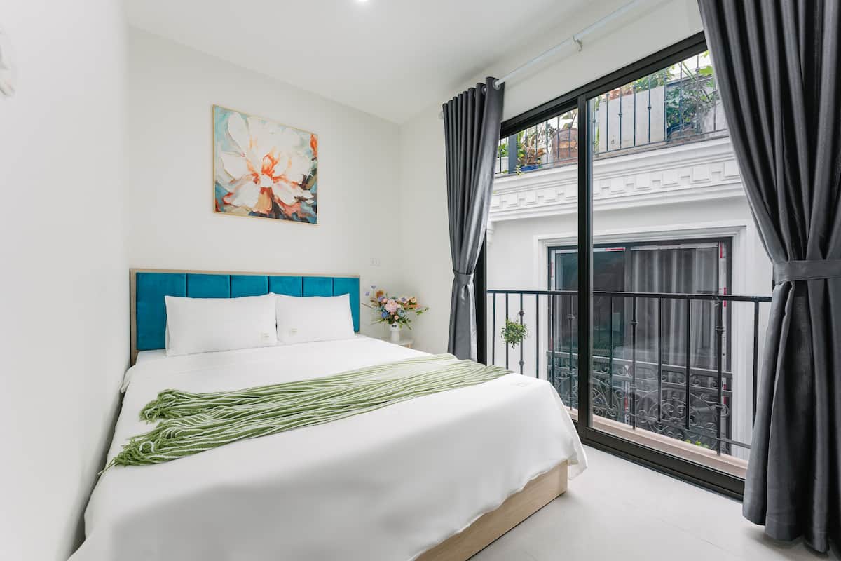 1 habitación, cortinas blackout y sistema de insonorización