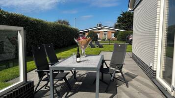 Buiten dineren