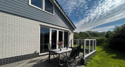 4 bedroom accommodation in Julianadorp aan Zee