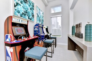 Game room - Comfy Condo Retreat near Disney with Resort & Waterpark Access - B45-137 (Kissimmee)