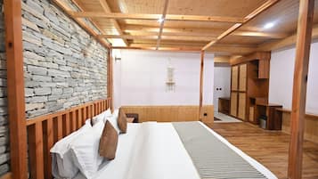 Luxury Room | 1 bedroom, desk, soundproofing