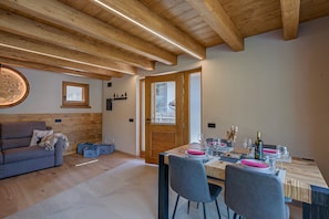 Family Apartment, 1 Bedroom, Microwave (Belfiore) | Dining room - Belfiore (Livigno)