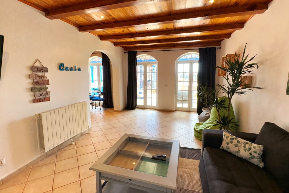 Basic Apartment, Non Smoking, Kitchen | Living area