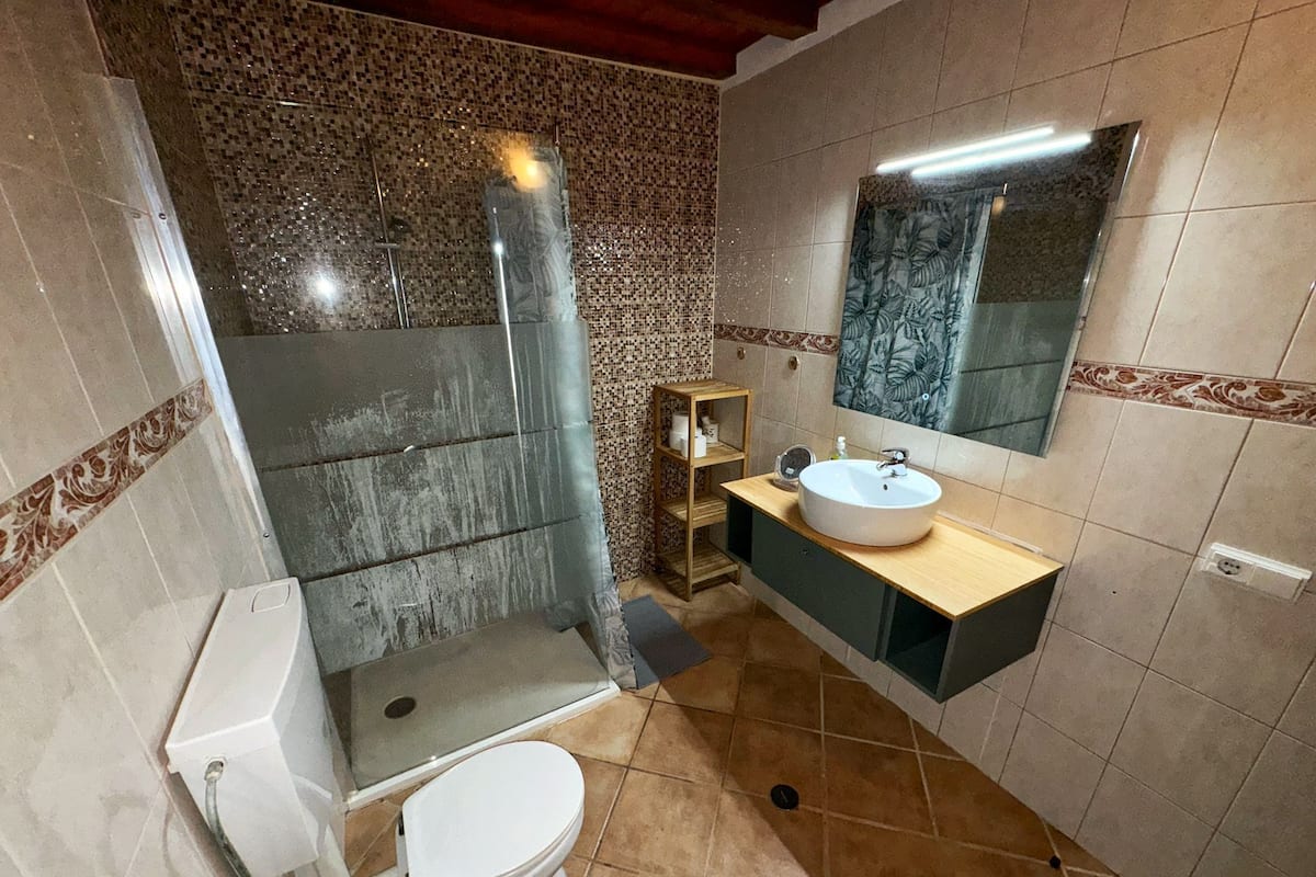 Basic-Apartment, Nichtraucher, Küche | Badezimmer