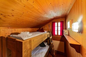 4 chambres, fer et planche Ă repasser, Wi-Fi, draps fournis