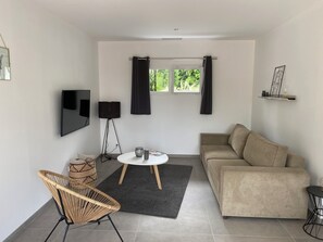 Smart TV - Marie & Alex Ihesa (Bidache)