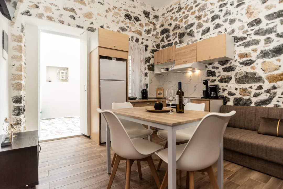 City stone houses kalymnos 2 | Wohnbereich