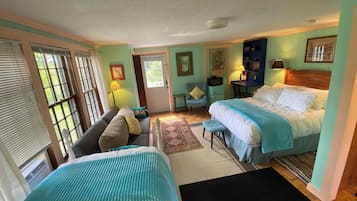 4 bedrooms, desk, free WiFi, bed sheets