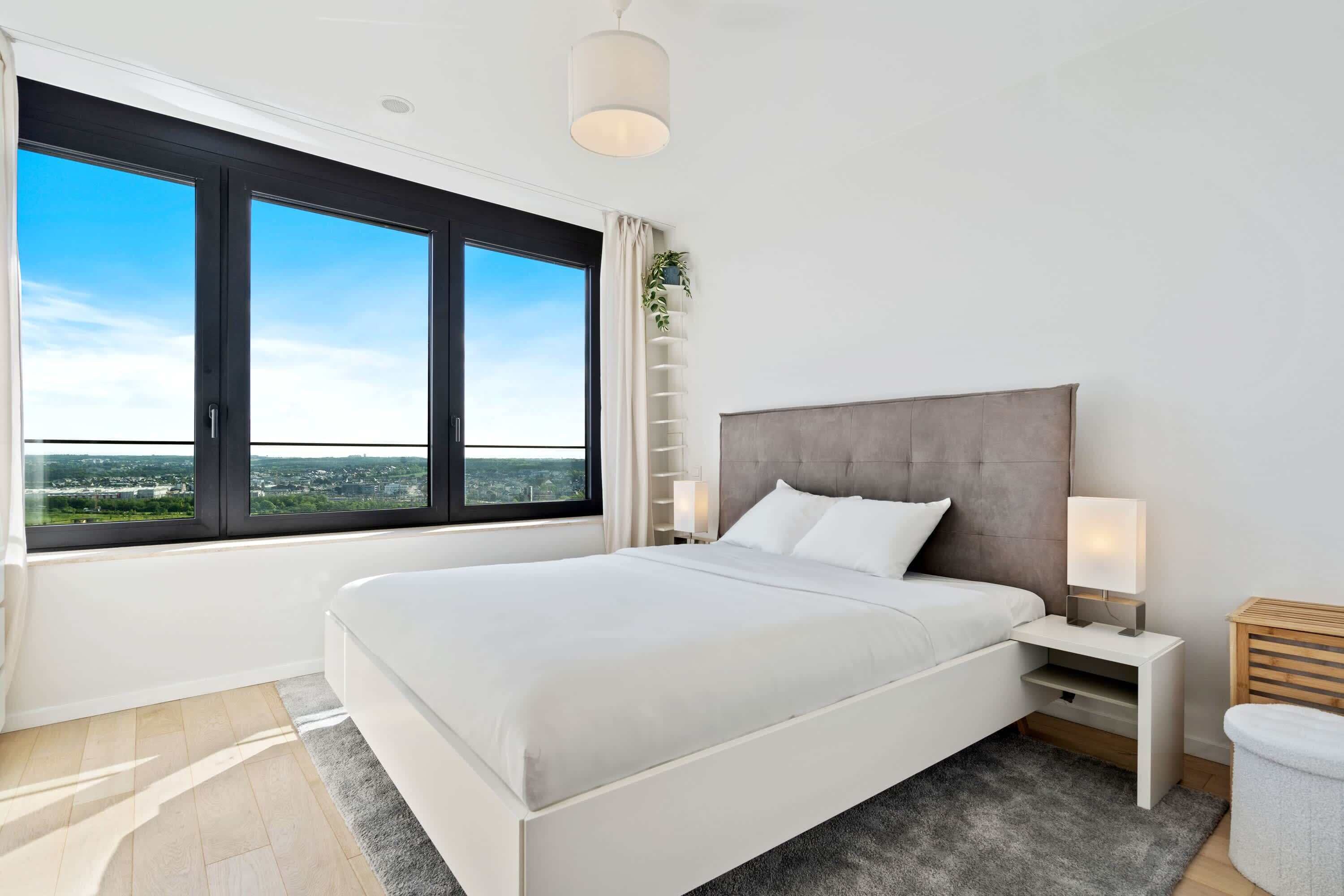 1 slaapkamer, een bureau, een strijkplank/strijkijzer, wifi