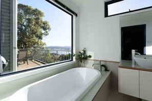 Douche, séchoir à cheveux
