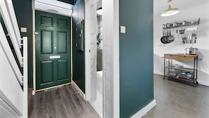Unclassified image, 4 of 35, button - Chic, Spacious Apartment with Garden in the Heart of London (London)