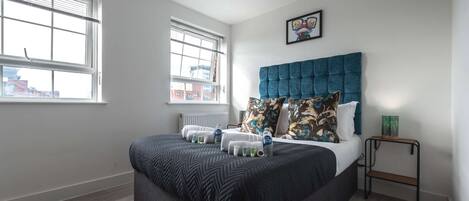 1 habitación, escritorio, tabla de planchar con plancha y wifi gratis