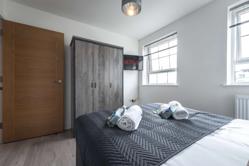 One Spacious Bedroom - 修咸頓