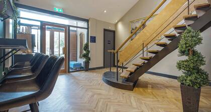 High-end boutique apartment near city center!