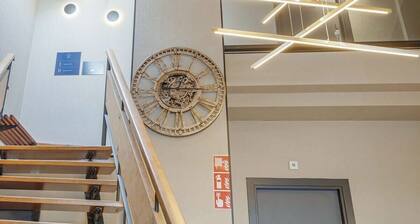 High-end boutique apartment near city center!