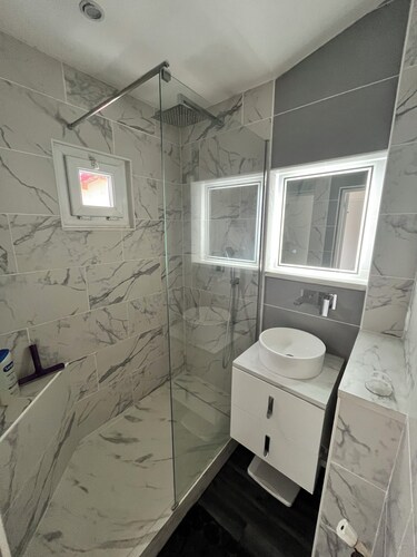 Appartement Cosy au Coeur des Maisons de Champagne Avec Jardin Privé de 110m2