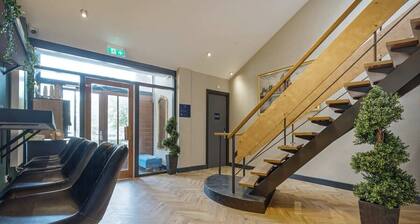 High-end boutique apartment near city center!