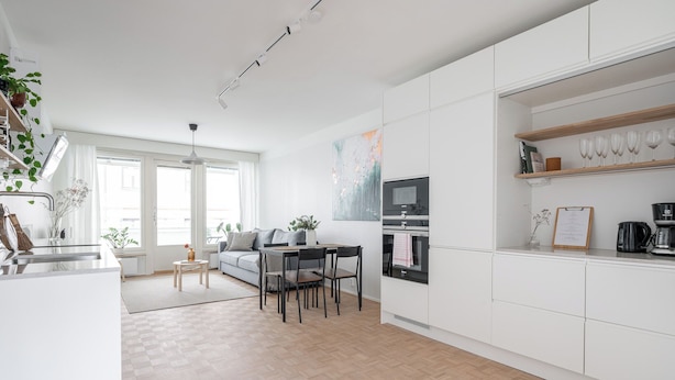 Premier Apartment, Courtyard View | Private kitchen - Modern 3BR Apartment with Best Location (Tampere)