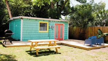 屋外ダイニングエリア