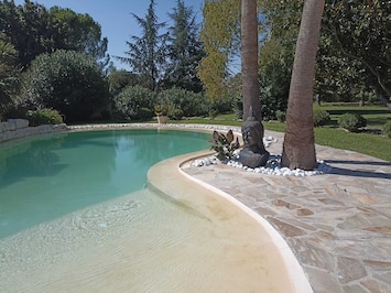 Vue sur piscine