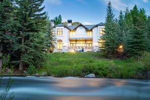Exterior - Grand Hyatt|The Grand Mountain Chateau with Sweeping Views on the Cascades of Gore Creek (Vail)