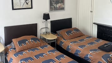 Superior Twin Room, Garden View | Iron/ironing board, free WiFi, bed sheets