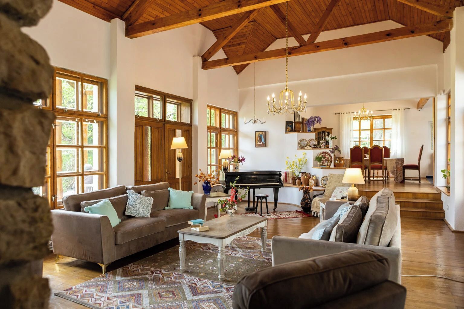 Lobby lounge