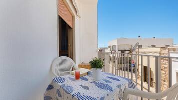 Tempat makan outdoor