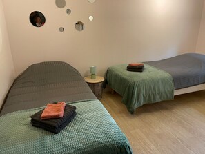 6 camere, Wi-Fi gratuito, lenzuola