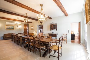 Dining - Mas Provençal 10 Chambres 20 Personnes à Maillane, Jardin de 4000 m², Piscine (Maillane)