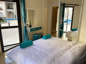 1 bedroom, iron/ironing board, free WiFi, bed sheets - Chic Stylish Spacious Apt Poolside, Smarttv & Wifi (Hurghada)