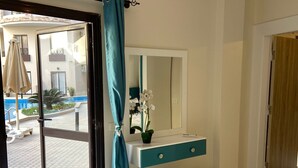 Unclassified image, 2 of 20, button - Chic Stylish Spacious Apt Poolside, Smarttv & Wifi (Hurghada)