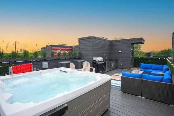 Terrace/patio - Hot Tub & Rooftop Views - Twang Town Terrace (Nashville)