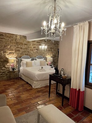 Free WiFi - The Manor House (Laguardia)