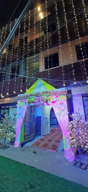 Fasade – kveld/natt