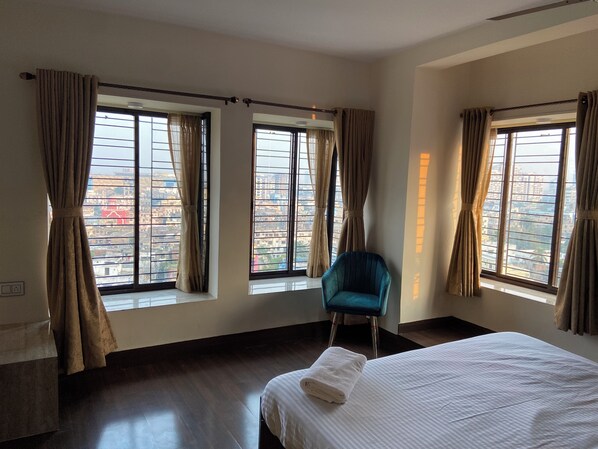 Luxury Room, Private Bathroom, City View