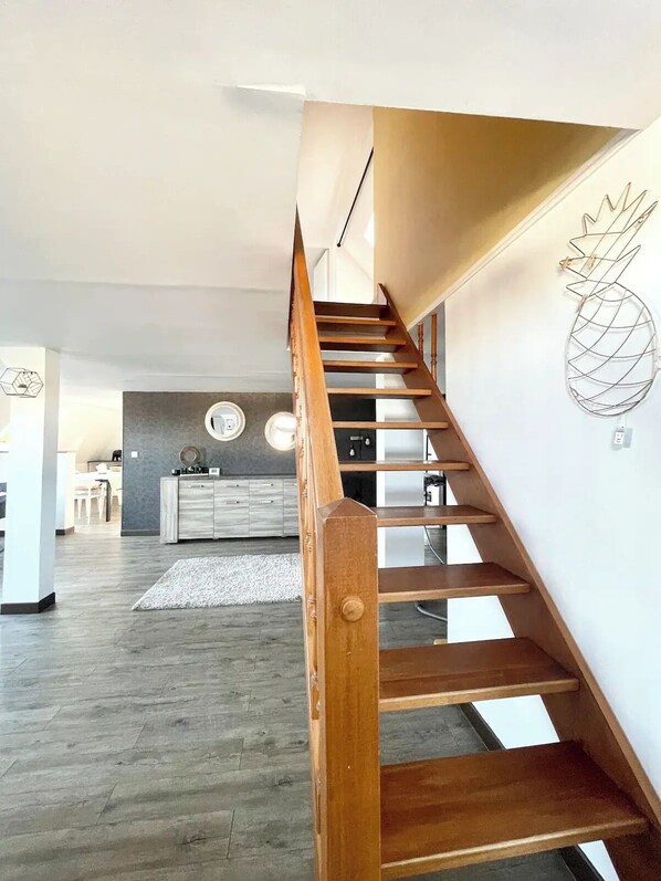 Interior - Au Coeur du Champagne, Découvrez un Logement Spacieux et Lumineux ! (Reims)