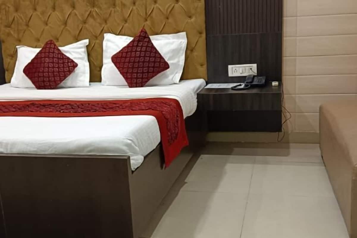 1 bedroom, desk, blackout curtains, iron/ironing board