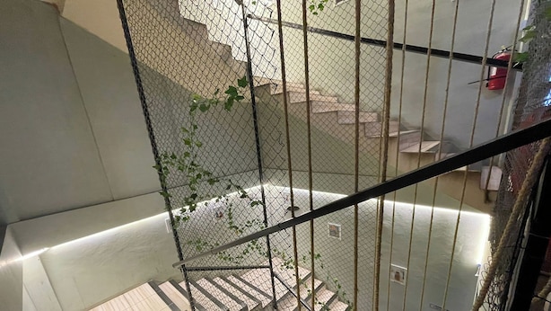 Staircase - Take Guesthouse 1 (Jambi)