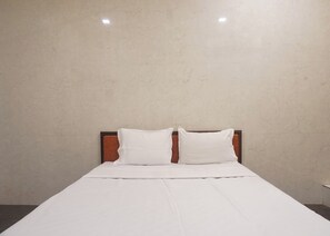 Deluxe Room | Desk, blackout drapes, rollaway beds, free WiFi - Yashraj Resorts (Paud)