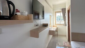 Twin Room | Desk, WiFi (free), bed sheets - The White House P&N Hotel Chiang Rai (Wiang Chai)