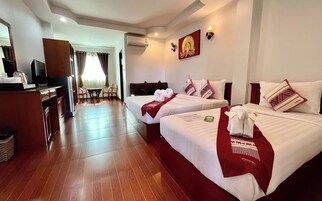 Standard Studio | Minibar, desk, WiFi (free), bed sheets