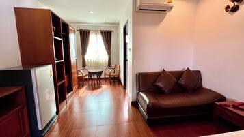 Standard Studio | Minibar, desk, free WiFi, bed sheets