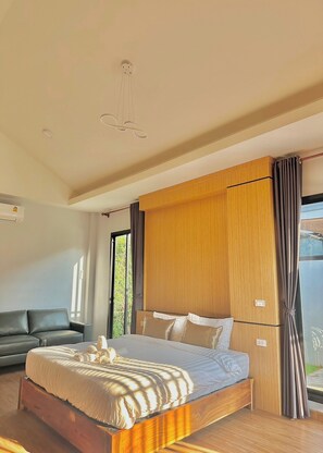 Deluxe Room | Desk, blackout curtains, iron/ironing board, free WiFi - Triple M Resort (Udon Thani)