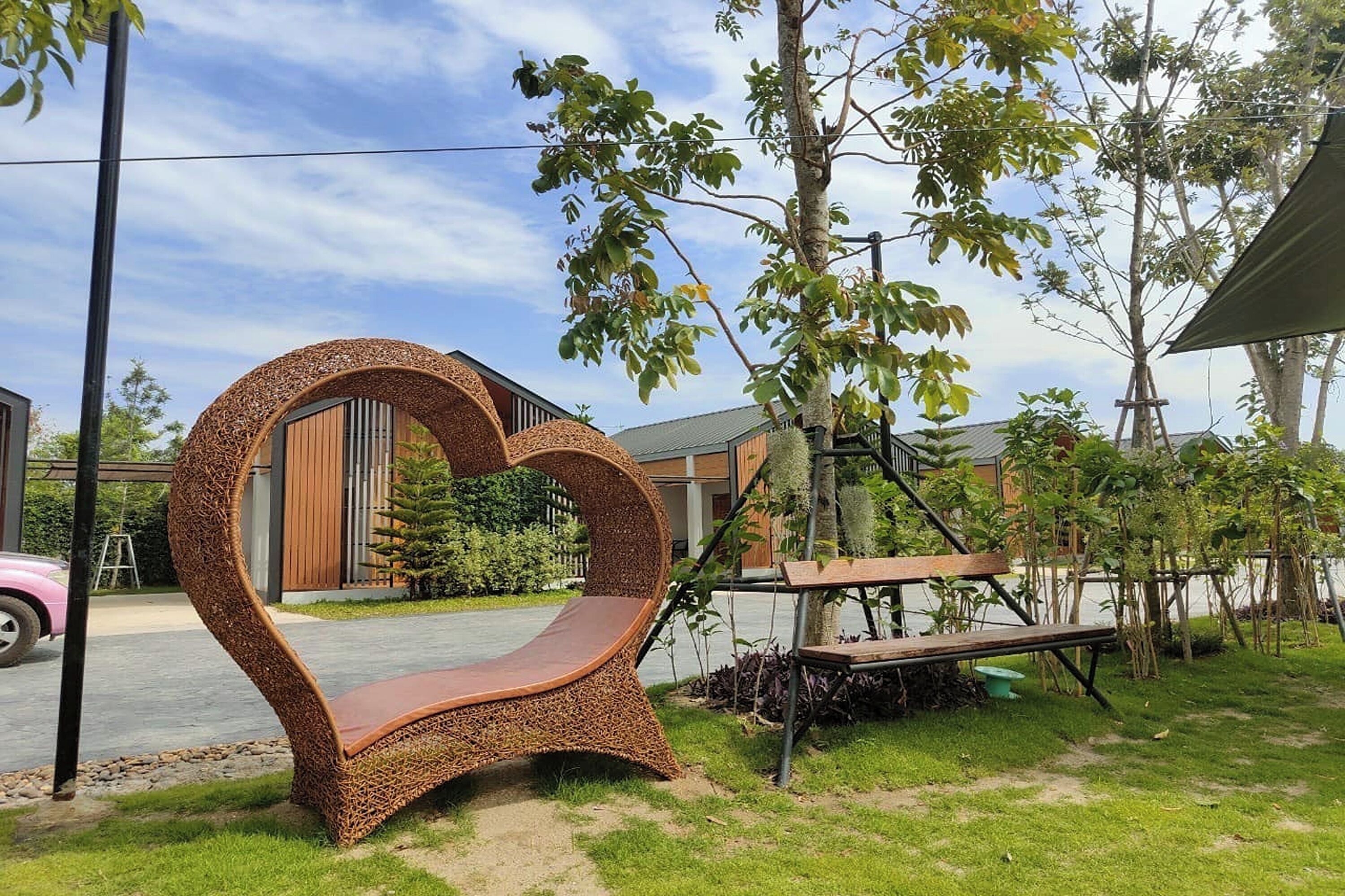 Televisión LCD de 32 pulgadas con canales por cable 