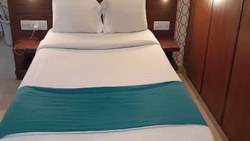 Executive Room | Minibar, desk, blackout curtains, free WiFi